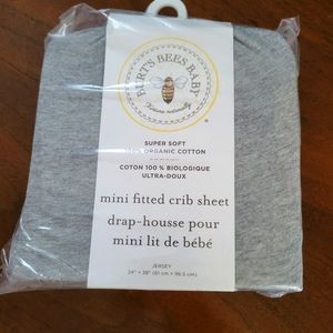 Burts bee mini fitted crib sheet